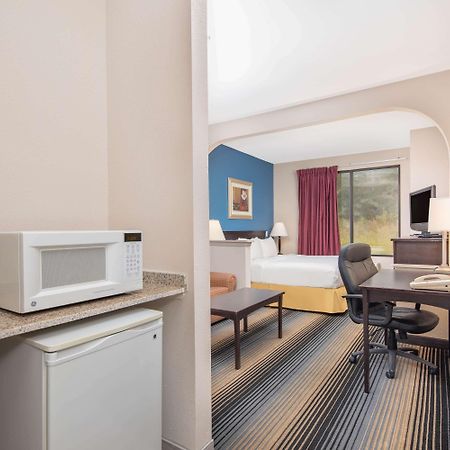Hotel Baymont By Wyndham Laurel Exteriér fotografie
