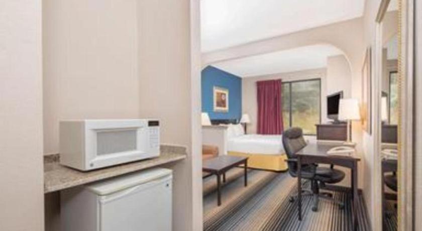 Hotel Baymont By Wyndham Laurel Exteriér fotografie